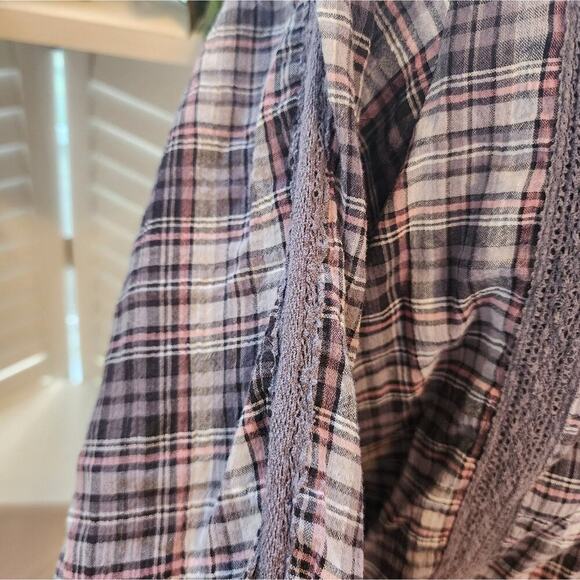WE THE FREE LACE GRAY PLAID BLOUSE SIZE MED - Picture 2 of 8